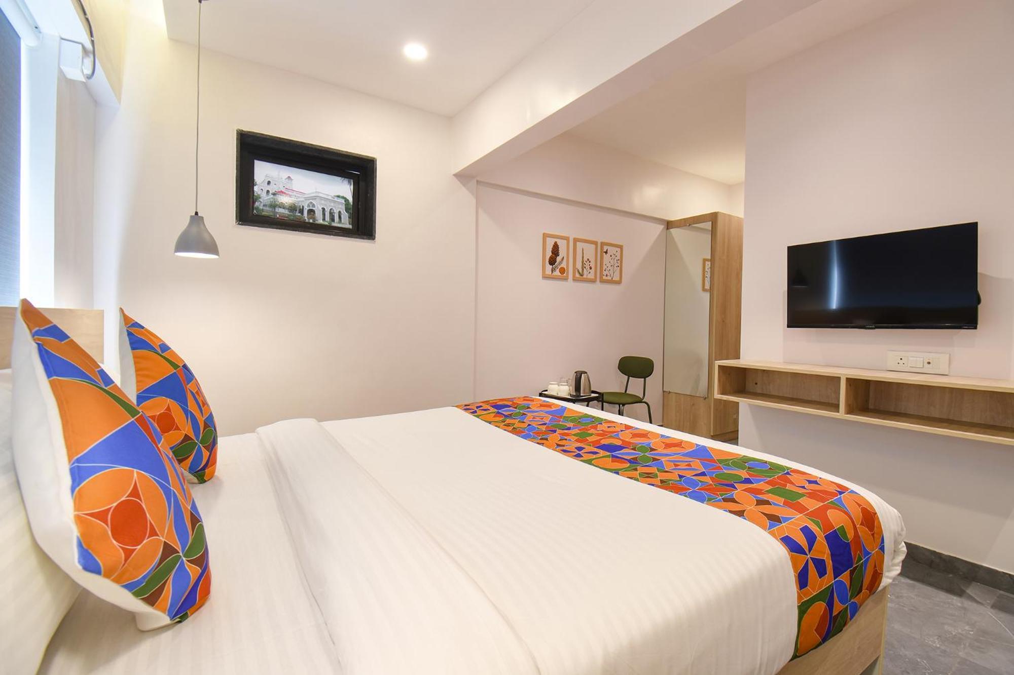 Fabhotel Olive Suite Пуне Екстер'єр фото